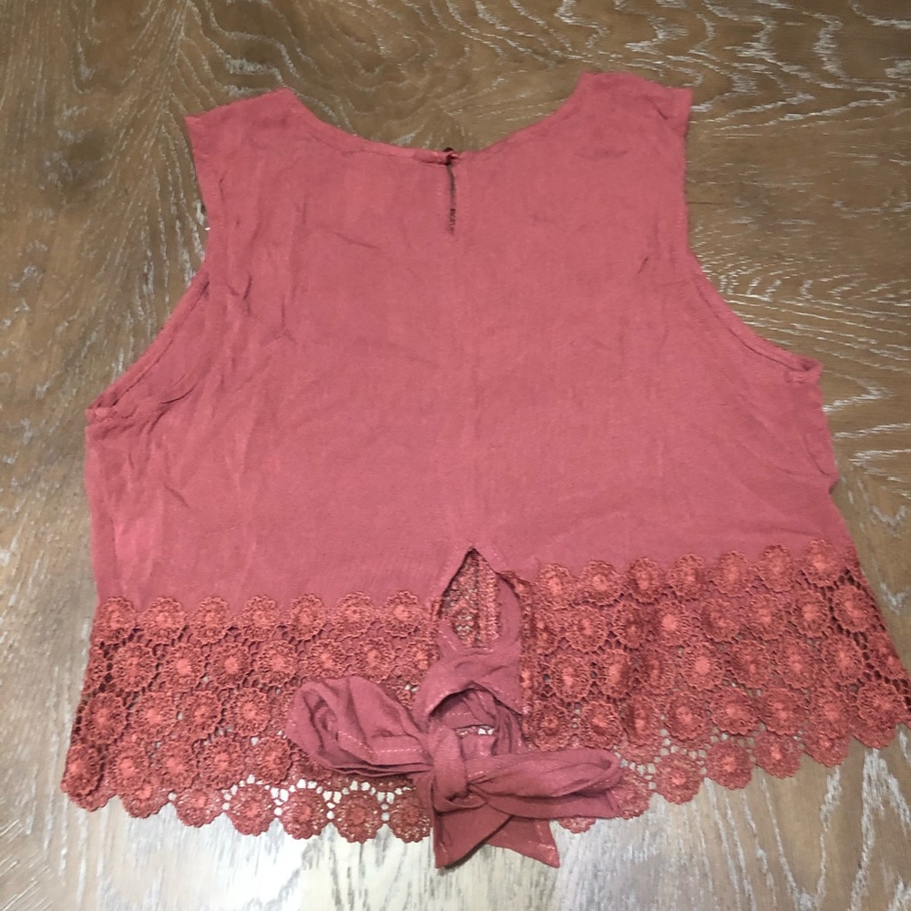 Lace tee - Picture 2 of 3